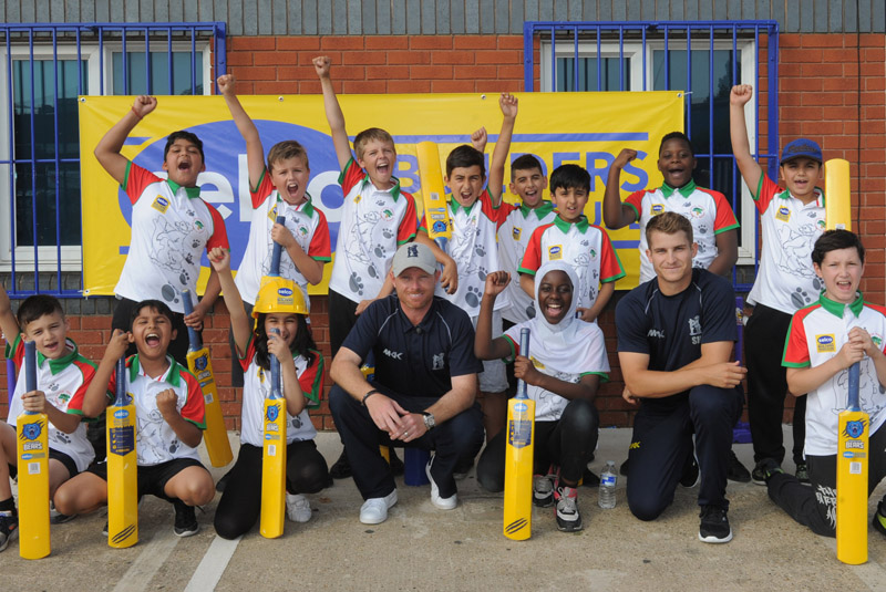 Warwickshire Cricket delivers masterclass at Selco branch
