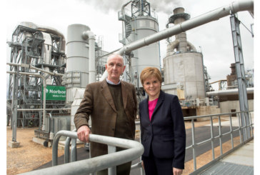 First Minister unveils Norbord expansion