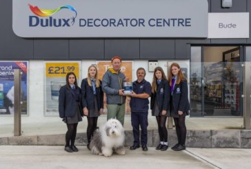 Dulux Decorator Centre to support UK community charities