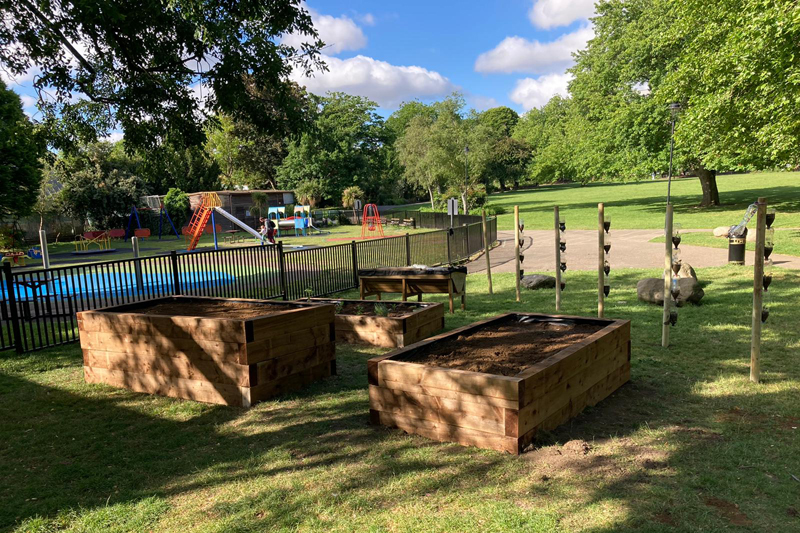 The Kentish Town branch of Buttle’s, along with its tool hire partner HSS, has recently donated materials to build a community garden.