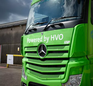 Okarno has taken steps to transition its fleet to hydrogenated vegetable oil (HVO). This has resulted in a remarkable 90% reduction in CO2 emissions compared to diesel and the firm is now in the process of transitioning the entire fleet.
