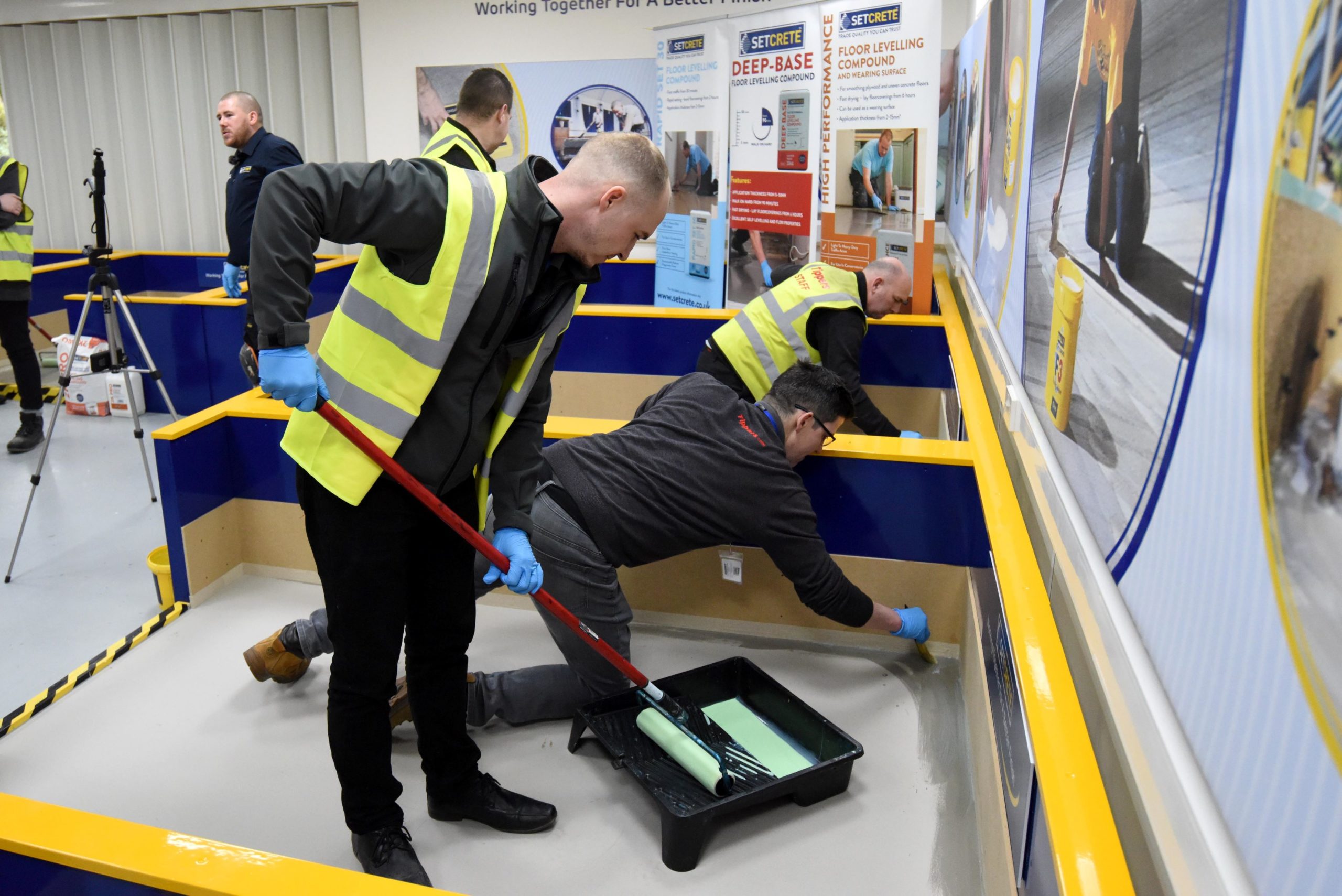 Tippers Builders Merchants has hailed the product training and in-branch support provided by Setcrete in helping the merchant achieve record levelling compound sales across its 12 branches located in the Midlands.