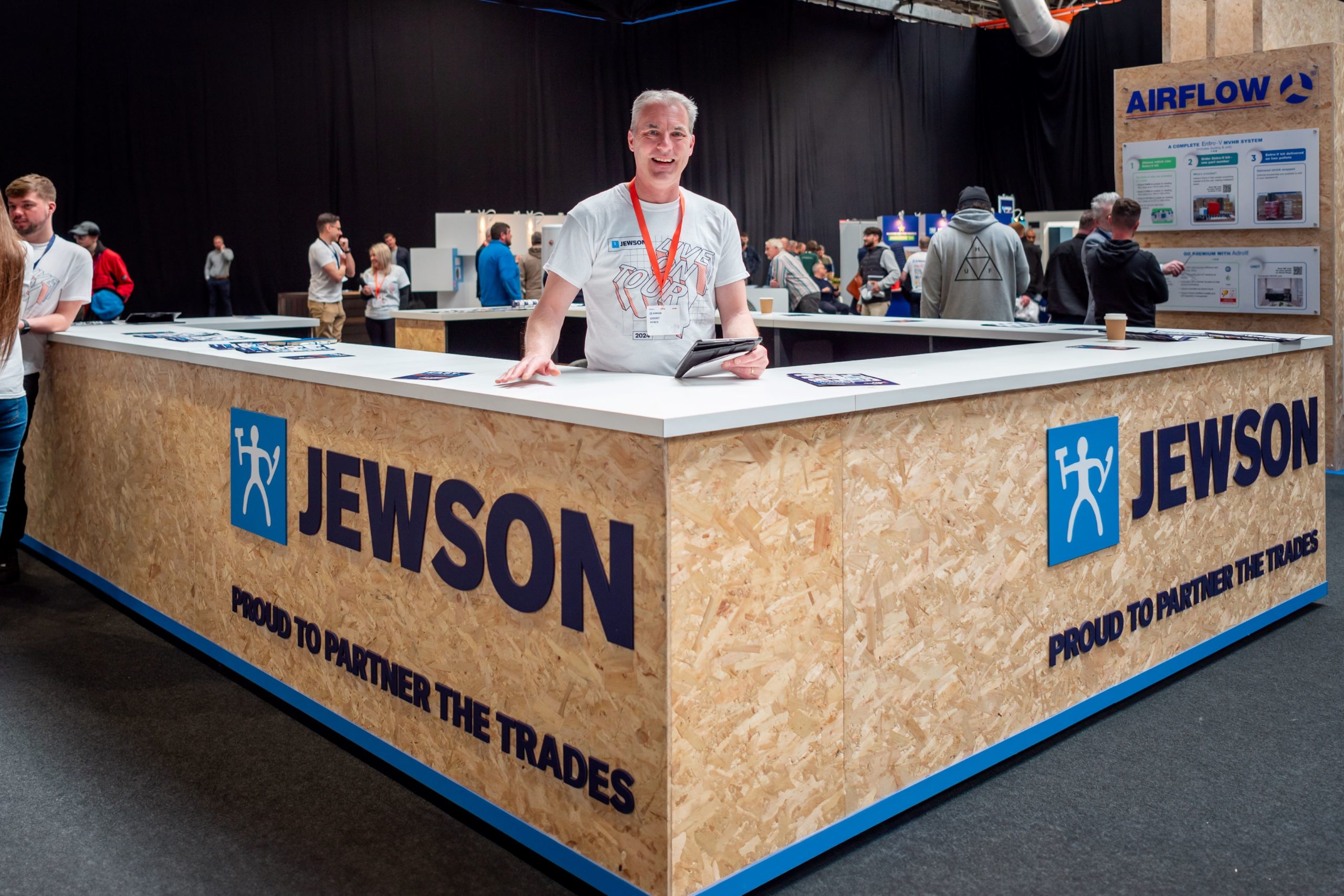 As a marker of its development since the completion of its acquisition last year by STARK Group, Jewson has unveiled its new rebrand.