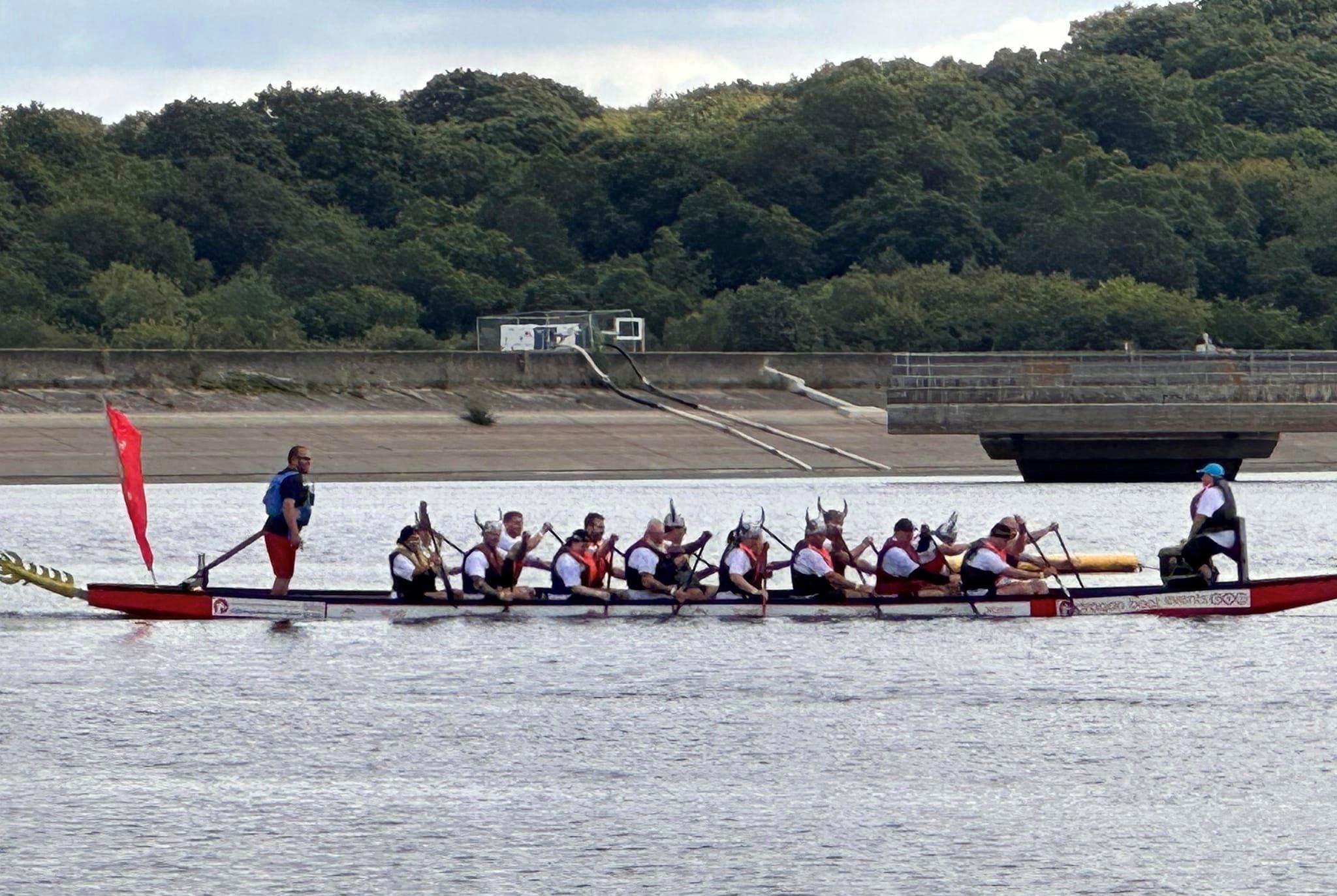 A combined team from local builders’ merchants Fairalls, Chandlers and Parker Building Supplies has taken on a charity dragon boat race for second year.