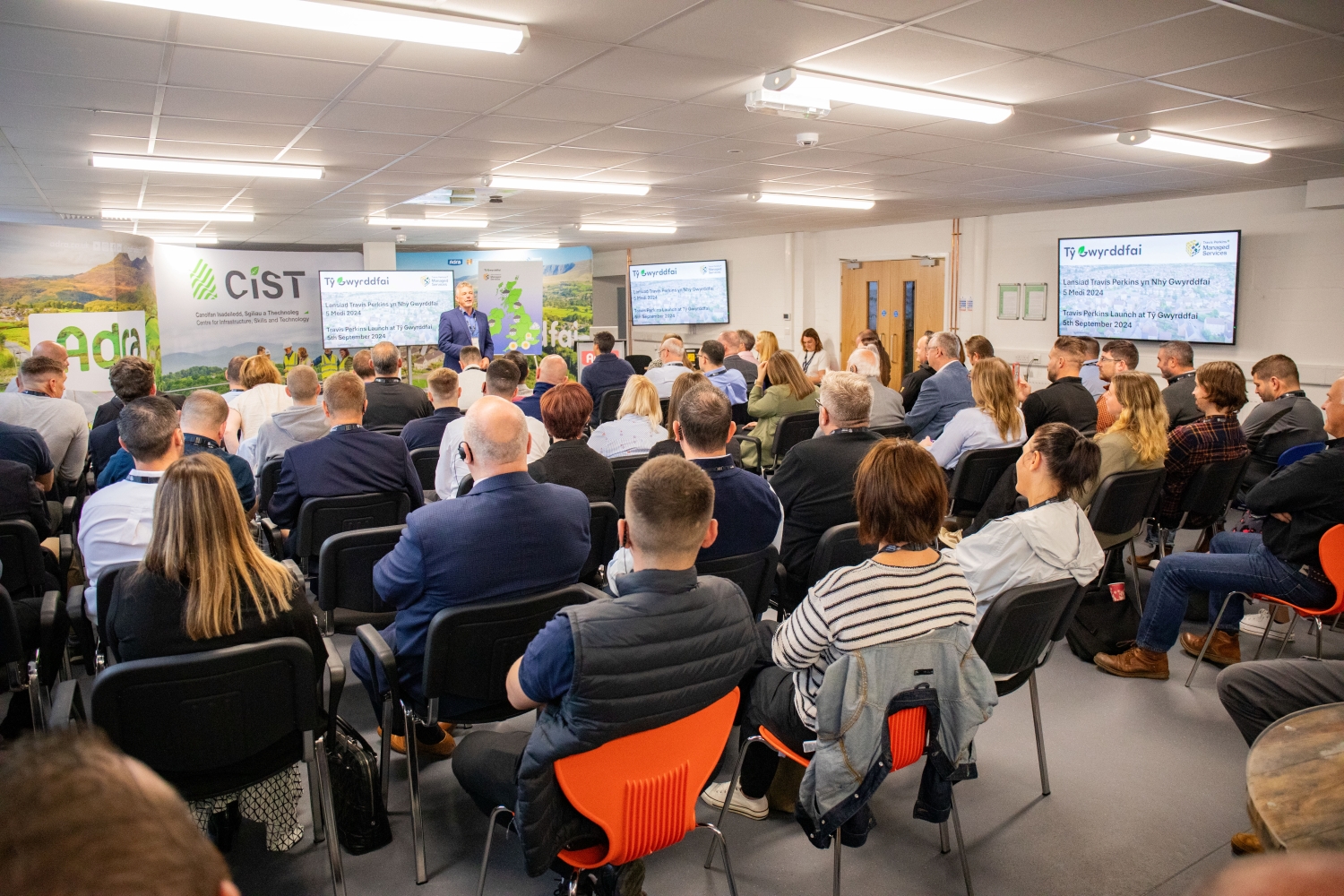 The Travis Perkins Managed Services division has celebrated the launch of the “ground-breaking and innovative” Tŷ Gwyrddfai decarbonisation hub, reportedly the first facility of its kind in the UK.