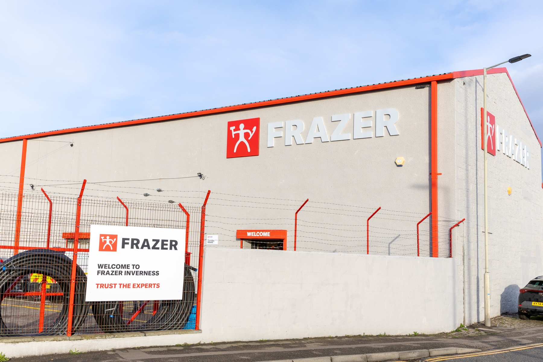 STARK Building Materials UK has announced a new brand identity for its specialist civils, utilities and infrastructure projects business, with ‘Frazer’ becoming the new name for ‘Jewson Civils Frazer’.