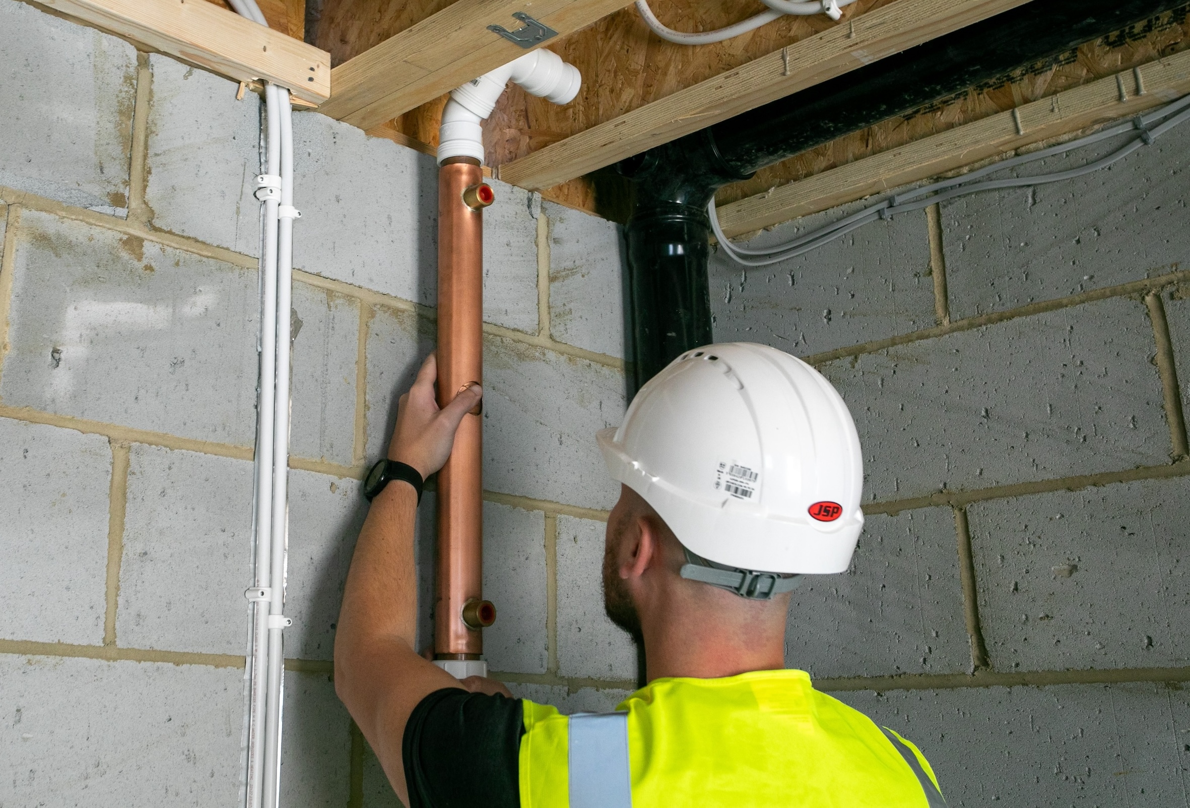 Showersave has unveiled its latest waste water heat recovery system “to help merchants offer contractors and installers a high-performance solution for improving energy efficiency.”