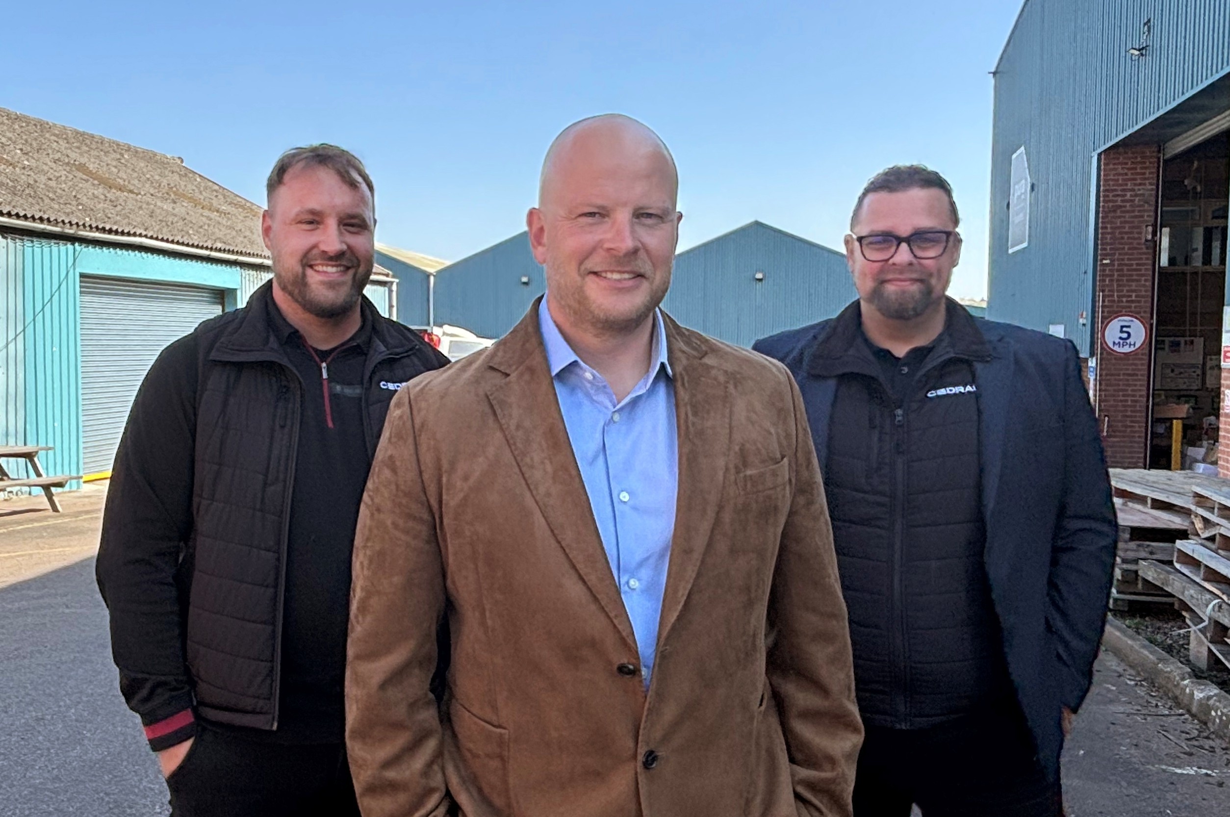 Vivalda reports it is now able to supply Cedral’s most popular products to contractors and merchants within just 72 hours.
