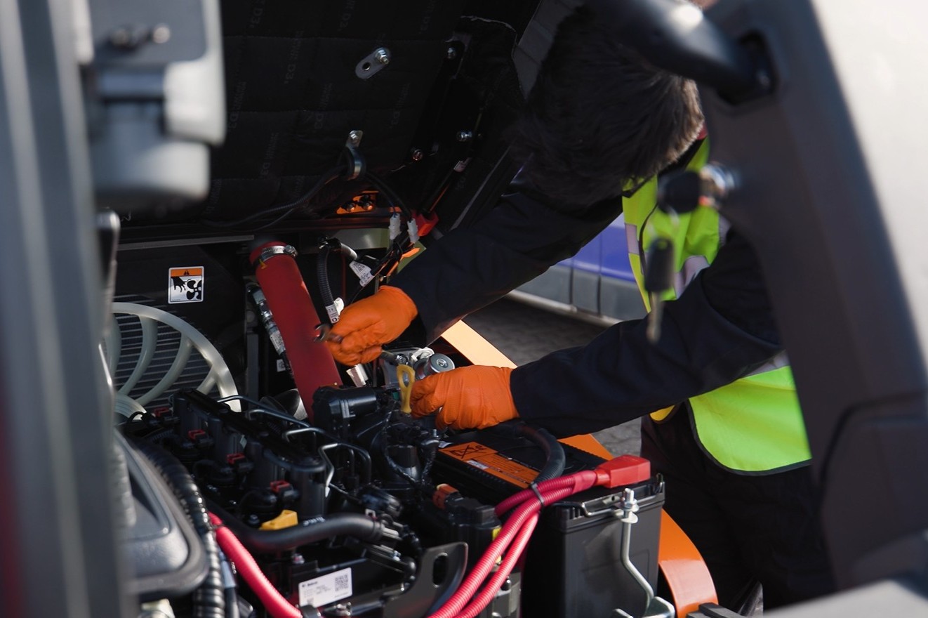 Rushlift’s National Training Manager Steve Briscall & Technical Training Manager Sam Cook offer a five-point plan for uplifting forklift fleet performance.