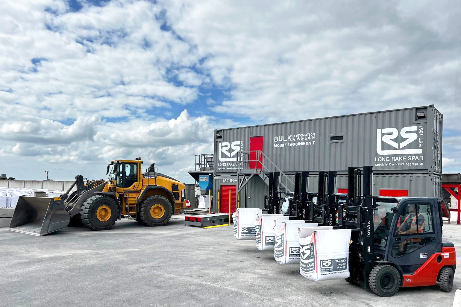 Long Rake Spar invests £350,000 in new mobile bagging unit