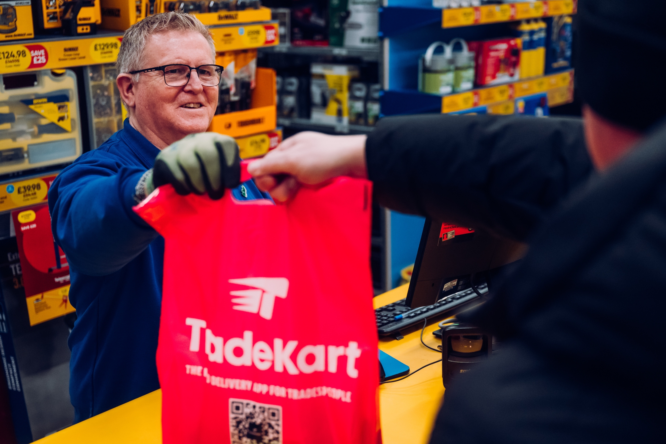 JT Dove teams up with TradeKart for rapid customer deliveries