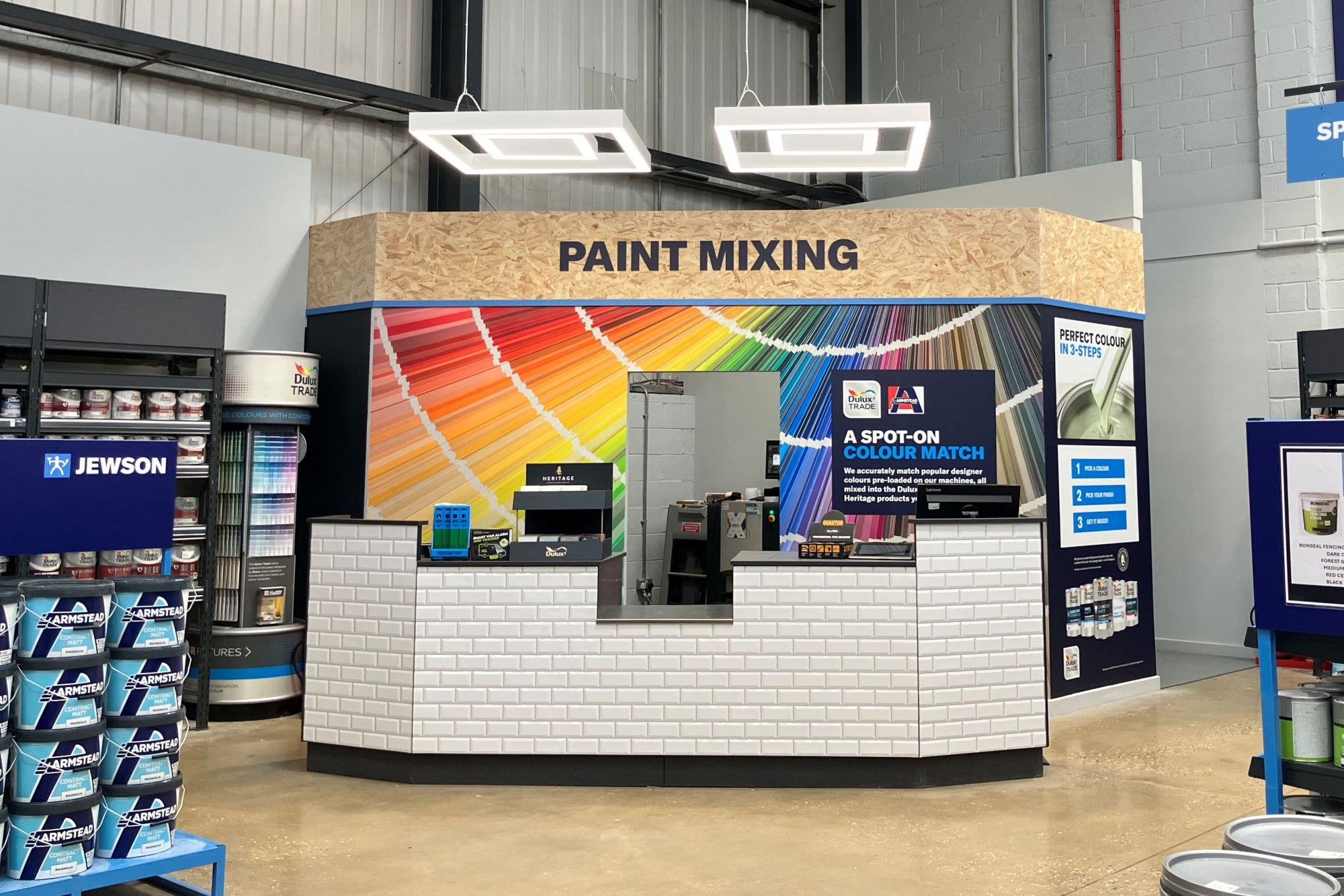 Jewson has officially opened the doors to its new Luton branch – its biggest in the UK, and a depot “that truly raises the bar when it comes to merchanting.”