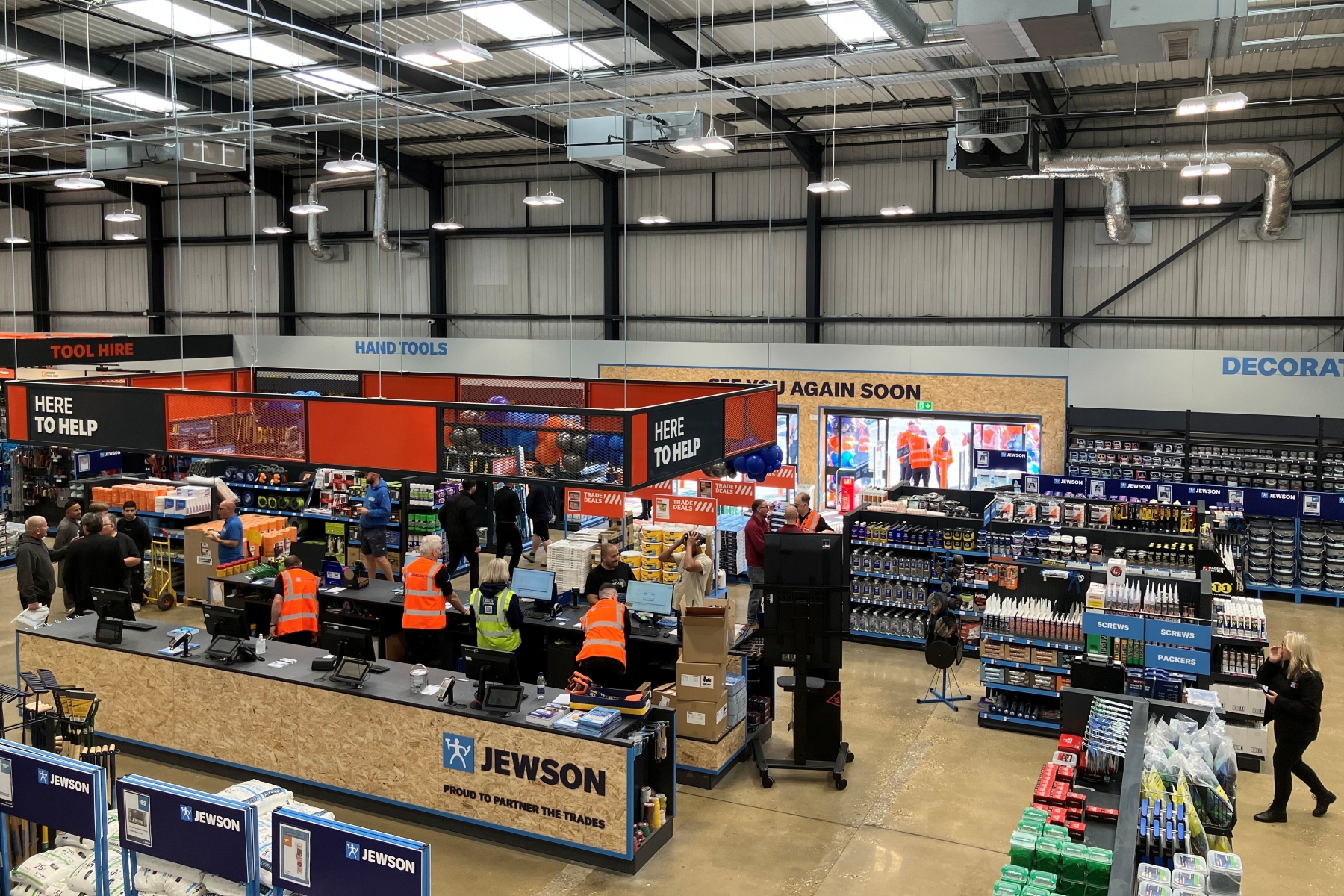 “Just the beginning…” as Jewson opens revitalised flagship branch in Luton