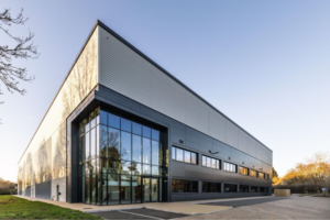 SONAS Bathrooms has reinforced its commitment to the UK market with a distribution centre based in Redditch scheduled to open in August.